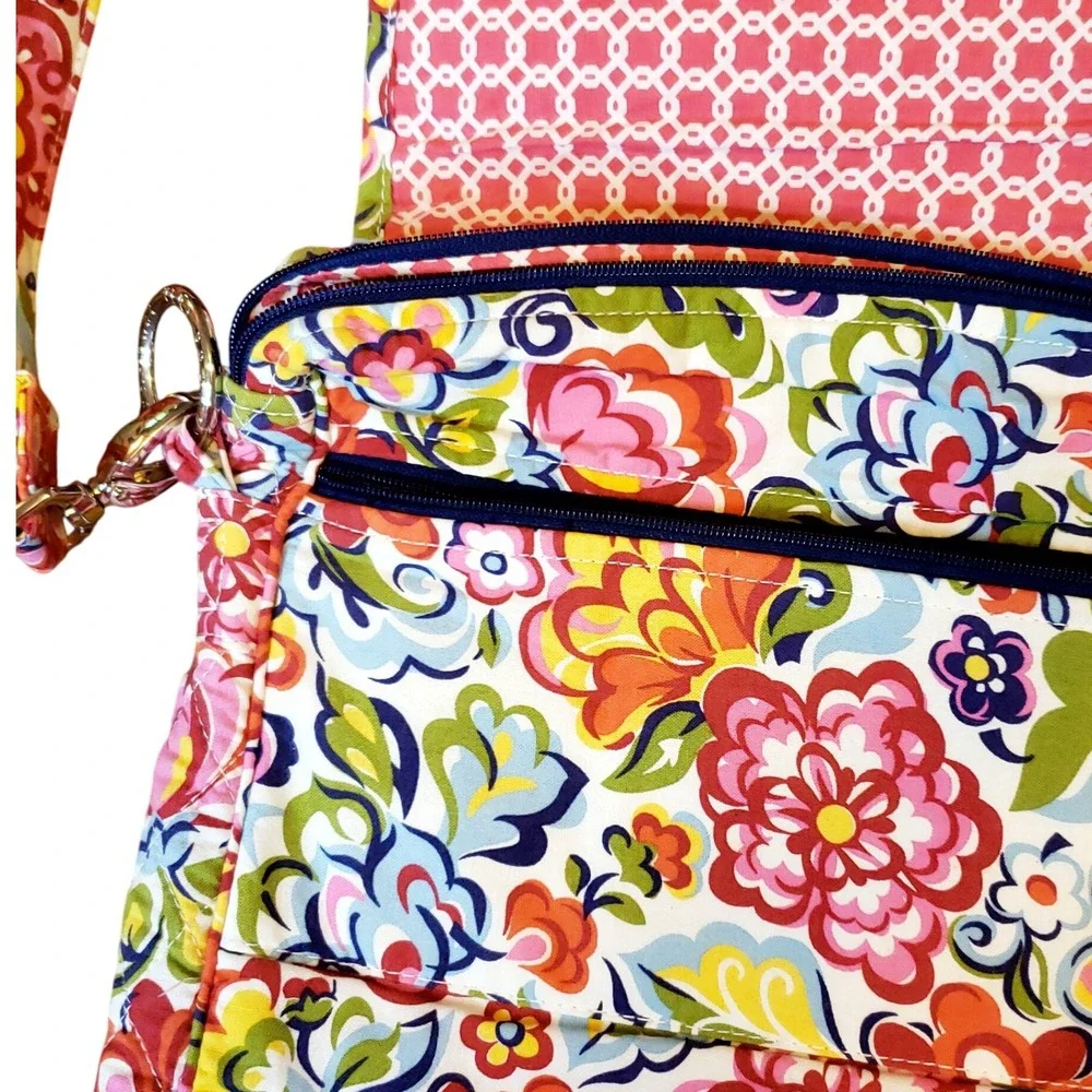 Vera Bradley crossbody bag‎ floral print adjustable strap zip pockets summer